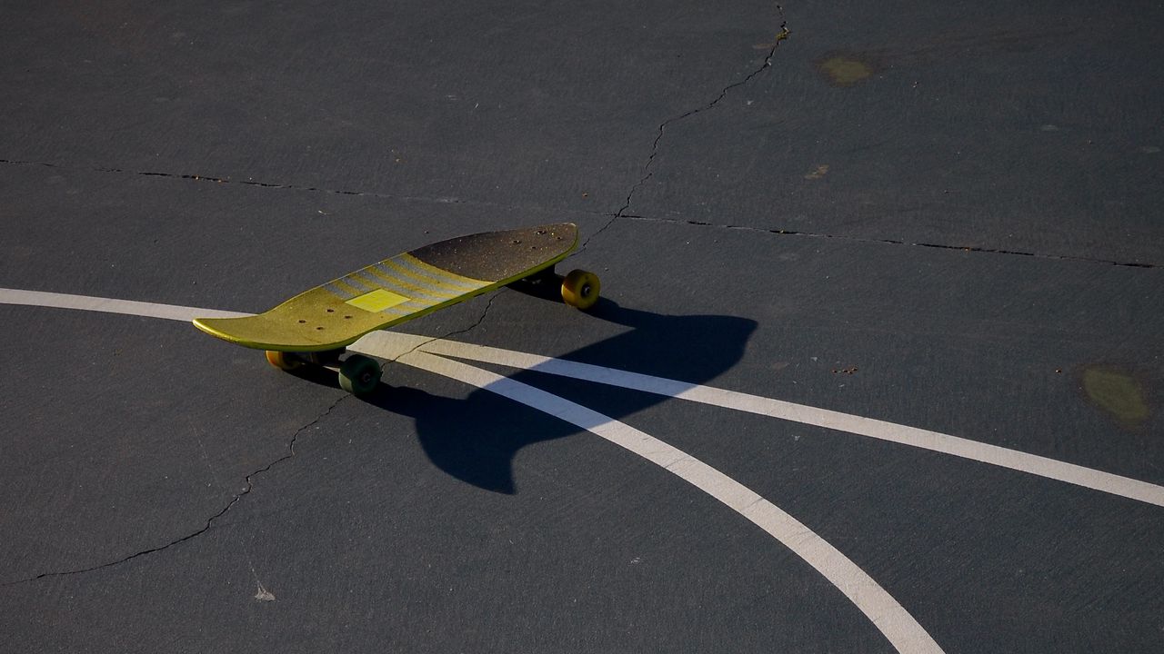 Wallpaper skate, playground, shadow