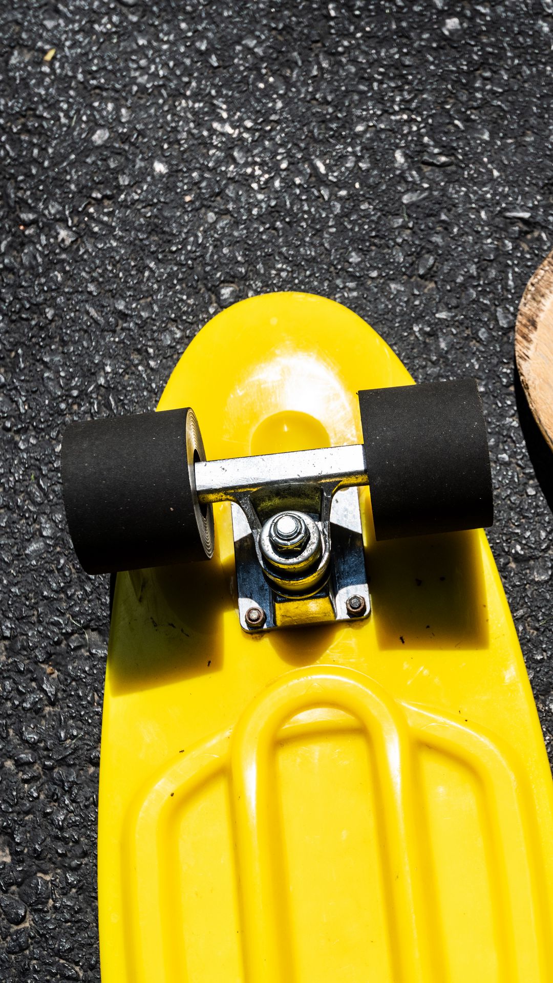 Download wallpaper 1080x1920 skate, wheels, yellow samsung galaxy s4