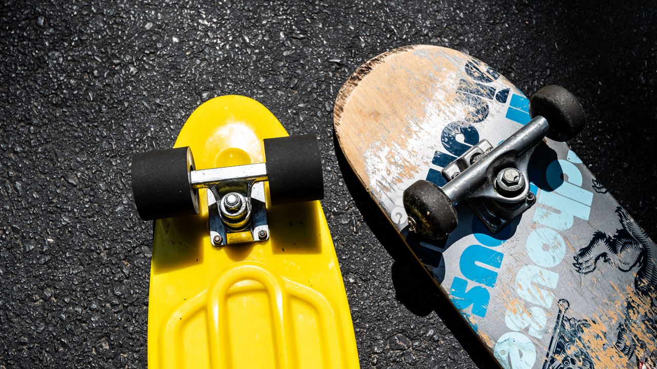 Wallpaper skate, wheels, yellow