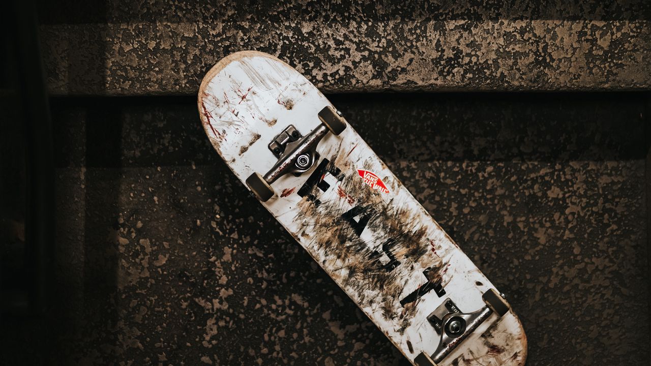 Wallpaper skateboard, ladder, wheels, dirty