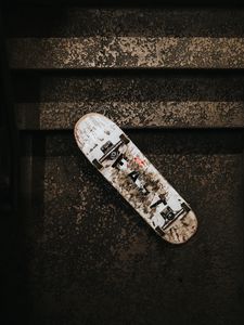 Preview wallpaper skateboard, ladder, wheels, dirty