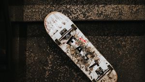 Preview wallpaper skateboard, ladder, wheels, dirty