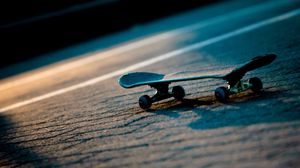 Preview wallpaper skateboard, miniature, surface, light