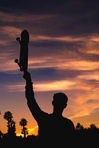 Preview wallpaper skateboard, silhouette, night