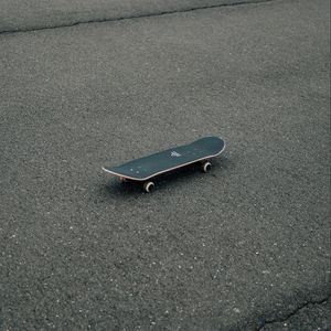 Preview wallpaper skateboard, skate, asphalt, coating, minimalism