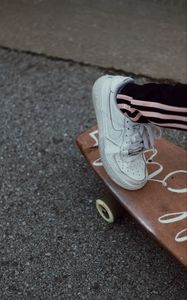 Preview wallpaper skateboard, skate, foot