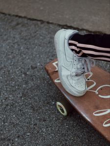 Preview wallpaper skateboard, skate, foot