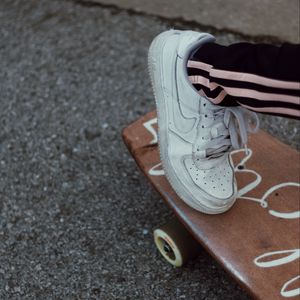 Preview wallpaper skateboard, skate, foot