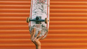 Preview wallpaper skateboard, skate, hand, wall