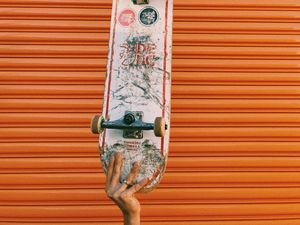 Preview wallpaper skateboard, skate, hand, wall