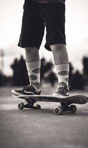 Preview wallpaper skateboard, skate, legs, skater, black and white
