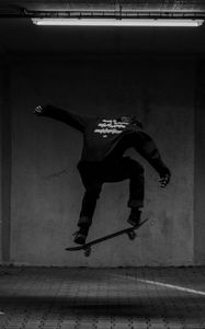 Preview wallpaper skateboard, skate, skater, trick, black and white, black