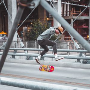 Preview wallpaper skateboard, skate, skater, trick, jump
