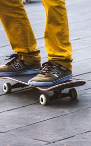 Preview wallpaper skateboard, sneakers, legs