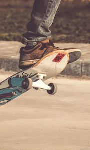Preview wallpaper skateboard, sneakers, sports