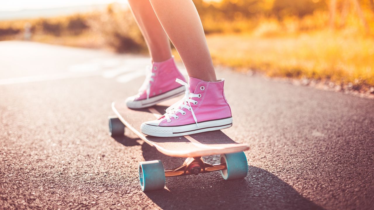 Wallpaper skateboard, sneakers, summer, sunny, entertainment