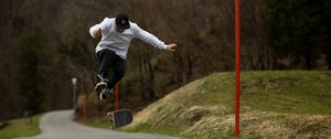 Preview wallpaper skateboarder, skateboard, skate, trick, jump