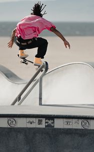 Preview wallpaper skater, skateboard, skate, trick, railing