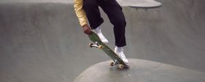 Preview wallpaper skater, skateboard, skate, trick, extreme
