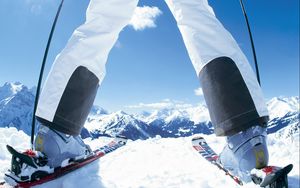 Preview wallpaper skier, skiing, sport, snow, mountains