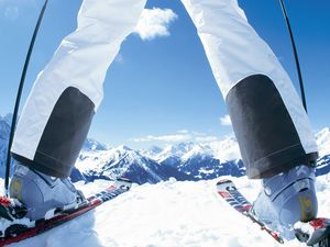 Preview wallpaper skier, skiing, sport, snow, mountains