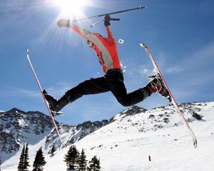 Preview wallpaper skier, skiing, stick, sky, slope, snow