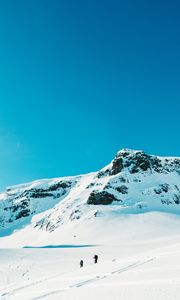 Preview wallpaper skiers, tourists, snow, mountain, journey