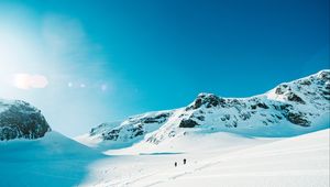 Preview wallpaper skiers, tourists, snow, mountain, journey