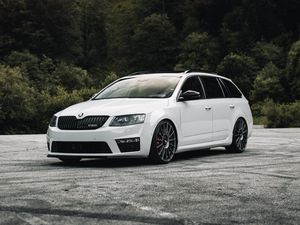 Preview wallpaper skoda octavia rs, skoda, car, side view, white