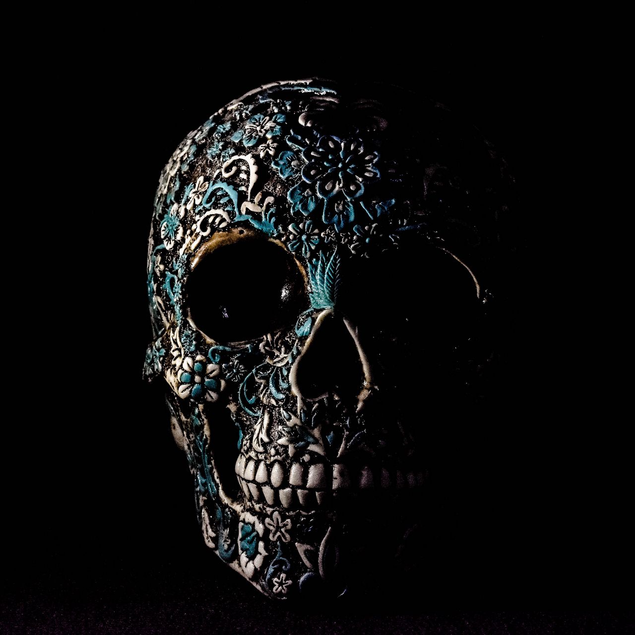1280x1280 Wallpaper skull, dark, patterns, bones
