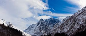 Preview wallpaper sky, blue, clouds, lungs, mountains, greatness, snow-covered, tops, contrast