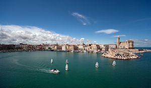 Preview wallpaper sky, buildings, architecture, home, water, boats