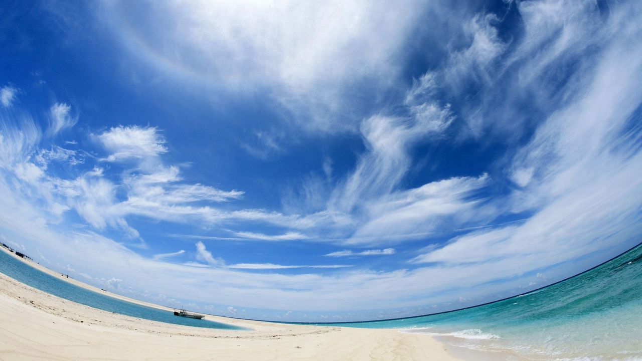 Wallpaper sky, clouds, beach, gulf, ship, review corner, optical illusion