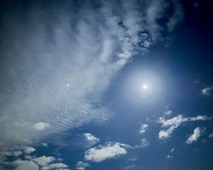 Preview wallpaper sky, clouds, blue, halo, sun