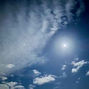 Preview wallpaper sky, clouds, blue, halo, sun