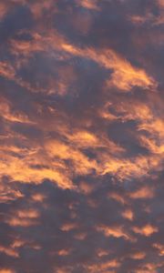 Preview wallpaper sky, clouds, evening, pink, yellow, atmospheric