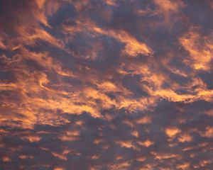 Preview wallpaper sky, clouds, evening, pink, yellow, atmospheric