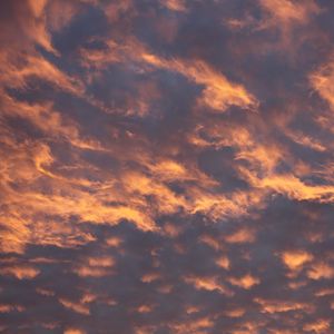 Preview wallpaper sky, clouds, evening, pink, yellow, atmospheric