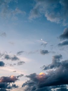Preview wallpaper sky, clouds, moon, atmosphere