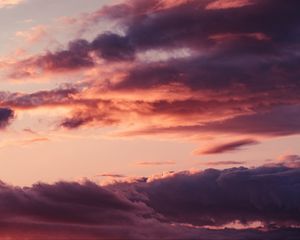 Preview wallpaper sky, clouds, pink, sunset