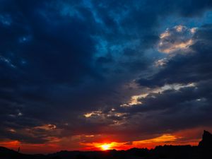 Preview wallpaper sky, clouds, sunset, horizon