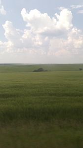 Preview wallpaper sky, grass, nature, horizon, clouds