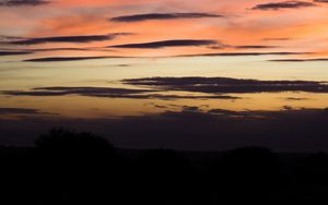 Preview wallpaper sky, horizon, twilight, dark, clouds, outlines