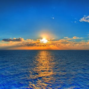 Preview wallpaper sky, sun, sea, path, reflection, clouds, ripples, horizon, line
