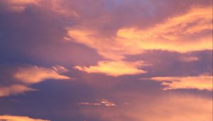 Preview wallpaper sky, sunset, clouds, cloudy