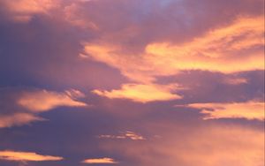 Preview wallpaper sky, sunset, clouds, cloudy