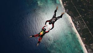 Preview wallpaper skydivers, parachuting, stunt