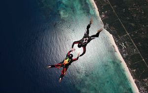 Preview wallpaper skydivers, parachuting, stunt