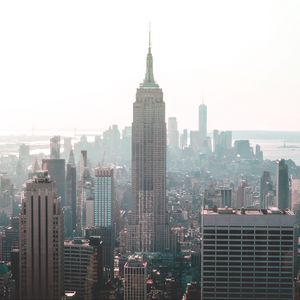 Preview wallpaper skyscraper, architecture, fog, manhattan, new york, united states