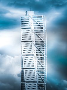 Preview wallpaper skyscraper, building, clouds, height